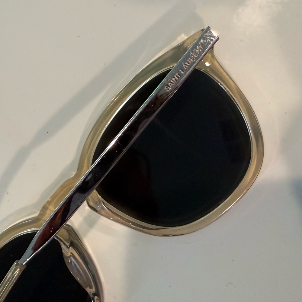 Yves Saint Laurent YSL Sunglasses w/ Case - Picture 3 of 5